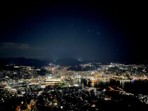 稲佐山と鍋冠山の夜景をハシゴ（旅コム）