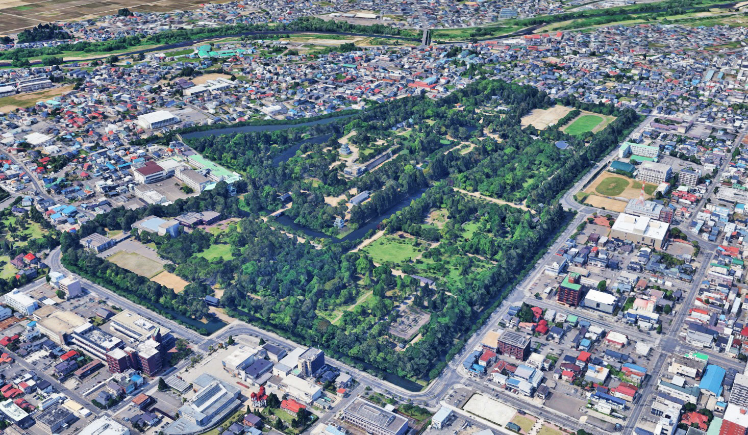 Google Earth 弘前城(青森県弘前市)全景 3D