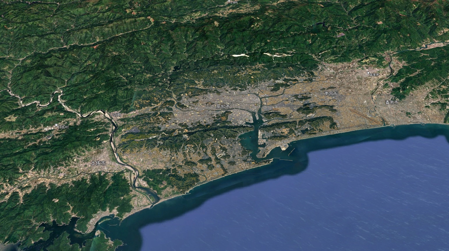 Google Earthで見た高知市・南国市・土佐市周辺の全体画像
